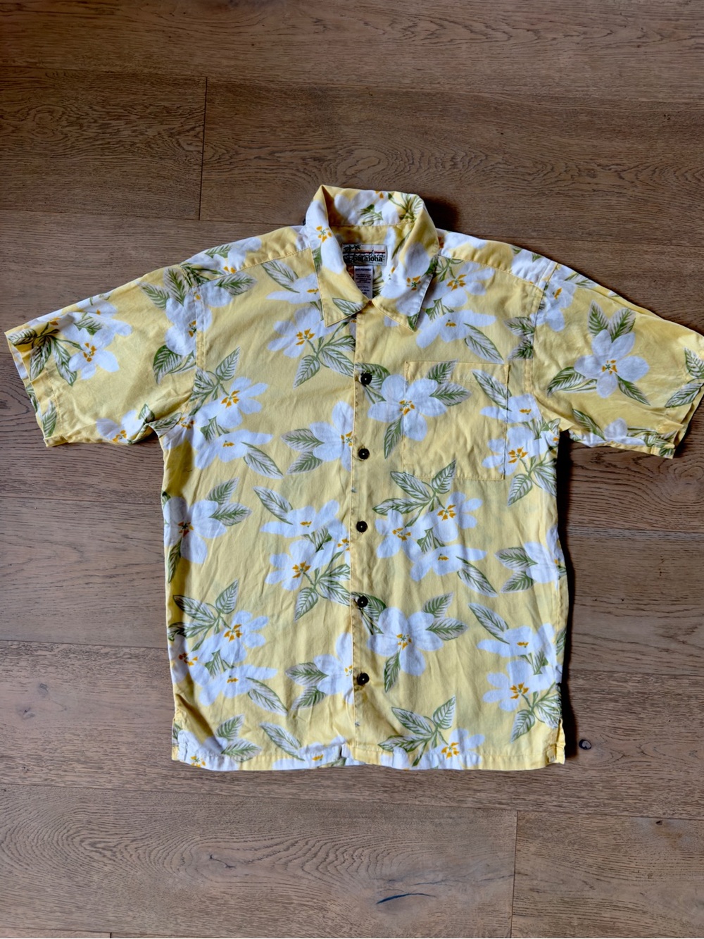 Patagonia Organic Cotton Hawaiian
Floral Button-Up Shirt Men's M Yellow